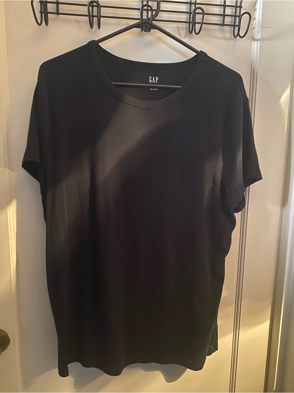 GAP Women’s Black Short-Sleeve Crew Neck Tee
